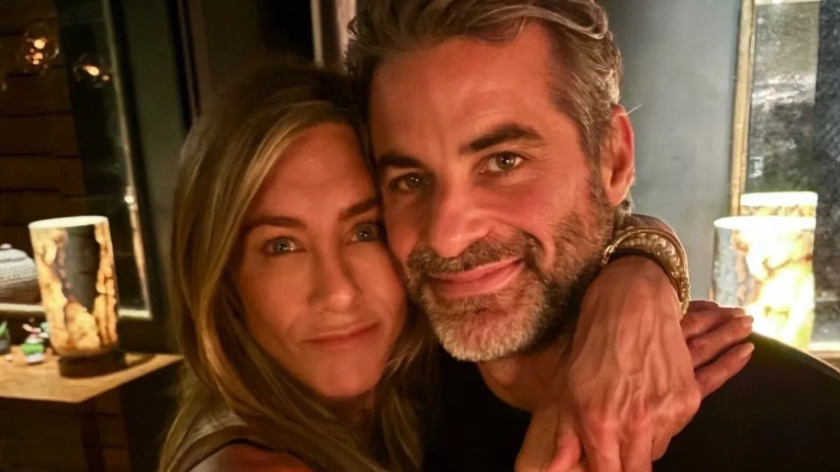 Jennifer Aniston Embarrasses Boyfriend Jim Curtis With Racy Joke in Rare Public Moment