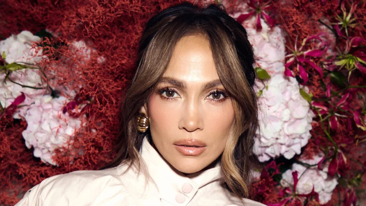 Jennifer Lopez amazes her fans with her post-divorce glow. (Image Credit: Instagram/@jlo)