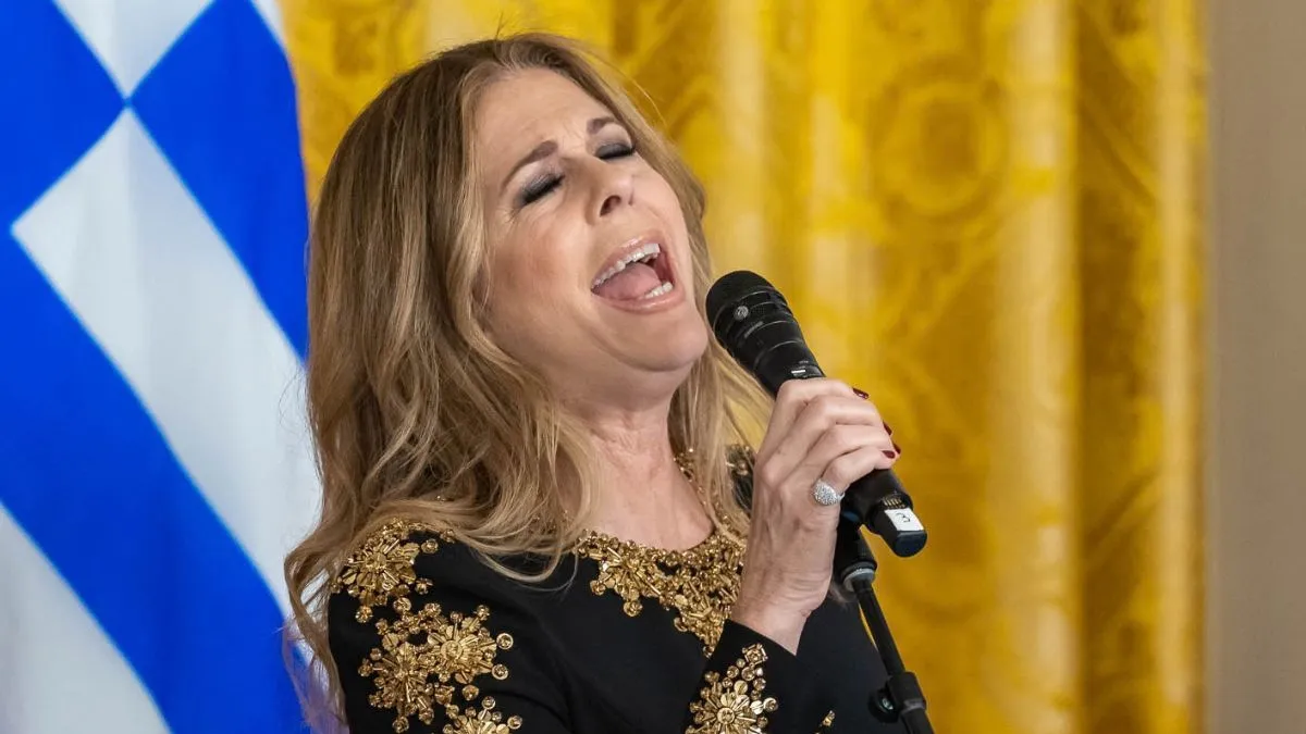 Rita Wilson gets a new tattoo. (Image Credit: The White House, Public domain, via Wikimedia Commons)