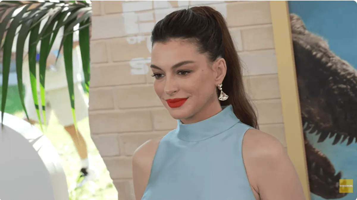Screenshot of Anne Hathaway