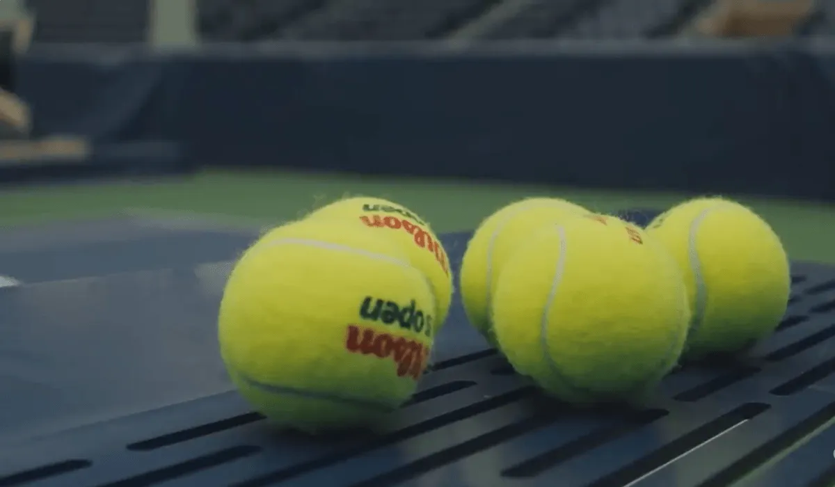 Screenshot of US Open tennis balls
