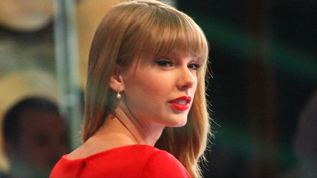 Taylor Swift reportedly distanced herself from Ed Sheeran. (Image Credit: Paolo Villanueva from New York, USA/Wikimedia Commons | CC BY 2.0 (cropped)