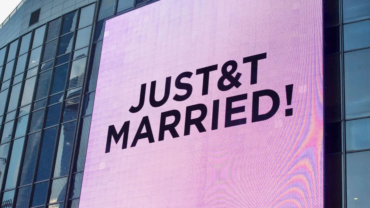 Taylor Swift or Travis Kelce: Who has the upper hand in marriage? (Image Credit:SWinxy, CC BY 4.0, via Wikimedia Commons)